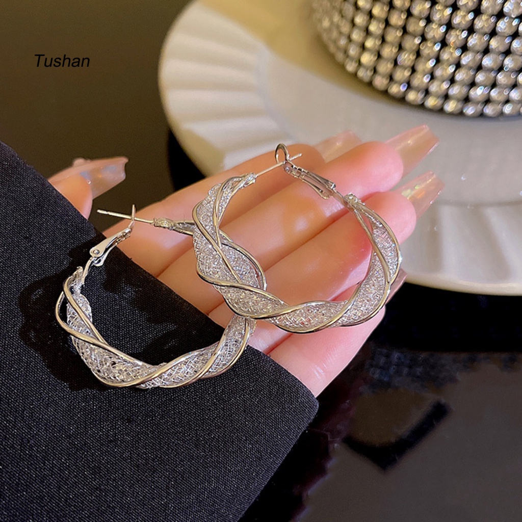 1 Đôi Bông Tai Tròn Dạng Xoắn Bằng Kim Loại Thời Trang