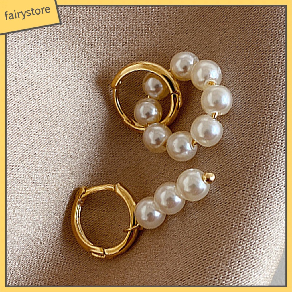 Đôi Khuyên Tai Vòng Tròn Đính Ngọc Trai Giả Không Đối Xứng Thoải Mái Mặc Hàng Ngày