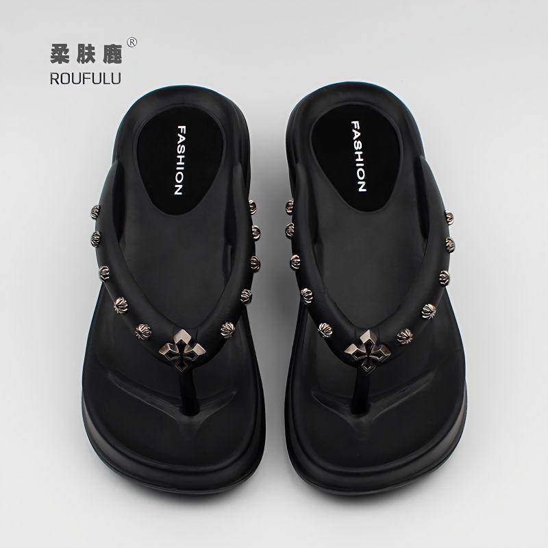 【JsS】Flip-flops for Women Wear Out in Summer, Korean Fashion, Thick Bottom, Slope Heel, Pinch Rivet, Beach Sandals for Women 2023 New