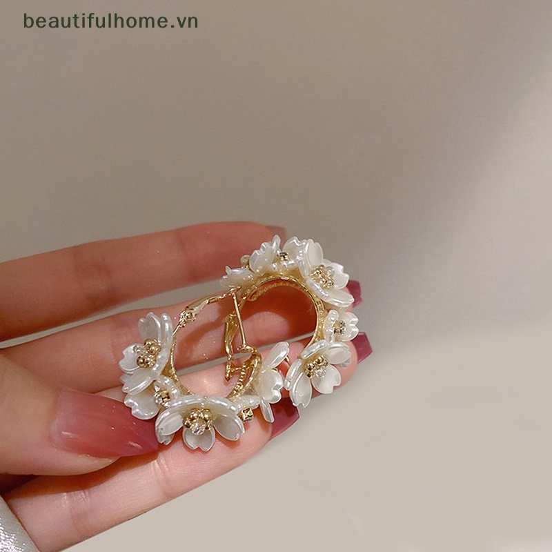 1 Đôi Bông Tai Hình Hoa Tinh Tế Đơn Giản Thời Trang Cho Nữ