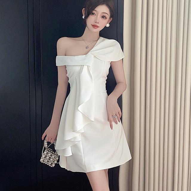 Đầm Dáng Chữ A Lệch Vai Phối Bèo Màu Trắng Phong Cách Pháp Thời Trang Xinh Xắn Cho Nữ