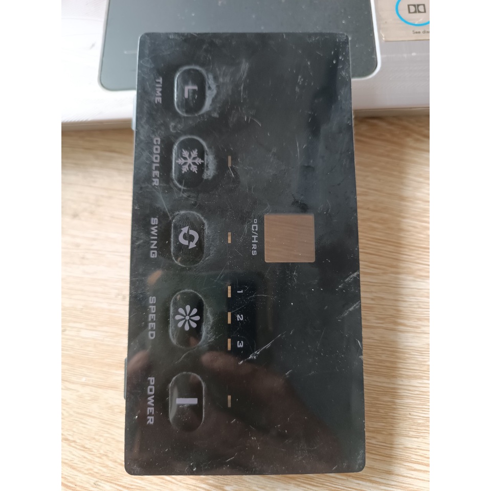 Mặt nạ ốp ngoài mạch quạt Boss S102
