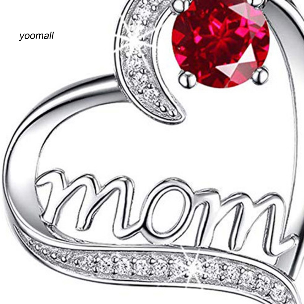 Vòng cổ Mặt Hình Trái Tim Khắc Chữ Tinh Tế Cho Ngày Của Mẹ