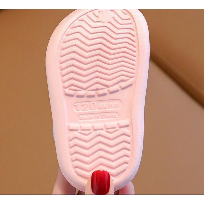 CROCS Xăng đan Đế Cao Su Mềm Chống Trượt Hình Thỏ Đáng Yêu Dành Cho Trẻ Em