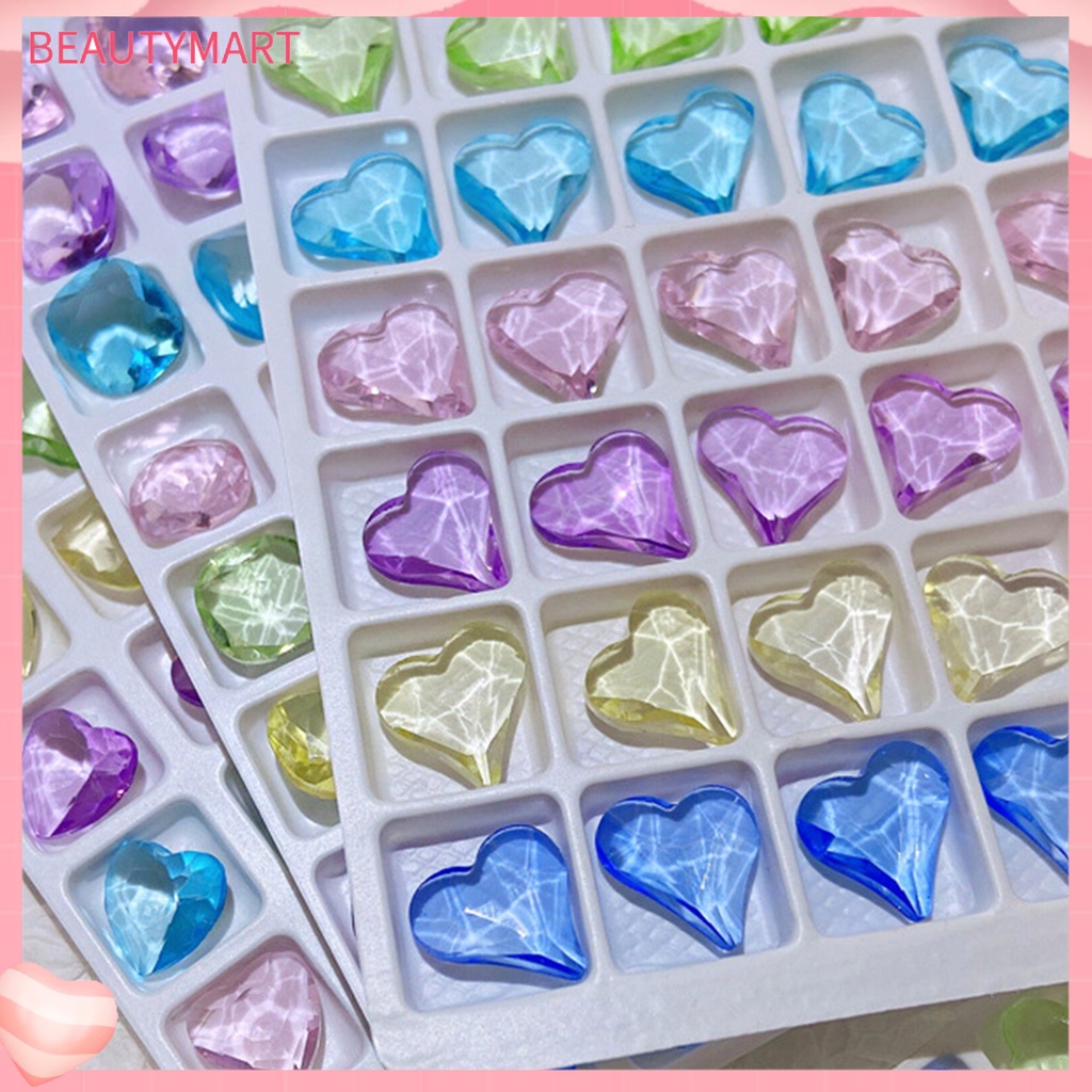 Set 10 Phụ Kiện Trang Trí Móng Tay 3D Trong Suốt Đính Đá Trái Tim Xinh Xắn