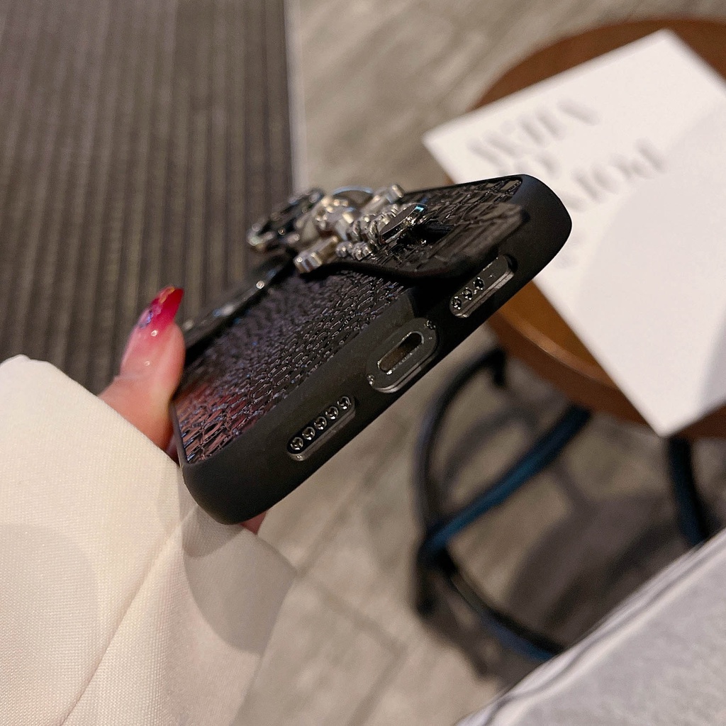 Ốp Điện Thoại Da Màu Đen Họa Tiết Đầu Lâu Kiểu Cao Bồi Có Dây Đeo Cổ Tay Cho iPhone 14ProMax 13 12 11 XSMax XR 7P