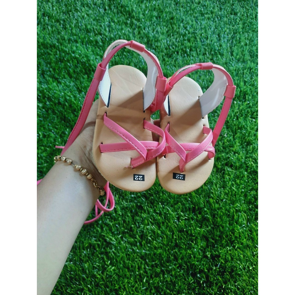 Sandal Bé Gái Dây Quấn Đi Biển Sandal Cột Dây Đi Biển Mẹ Bé Dễ Thương Bé Từ 2-7 Tuổi - SDDCMB1