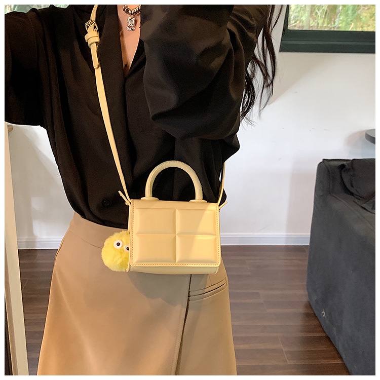 Túi Xách Đeo Chéo Nắp Gập Màu Trơn Mẫu Mới 2023 Thời Trang Mùa Hè Cho Nữ