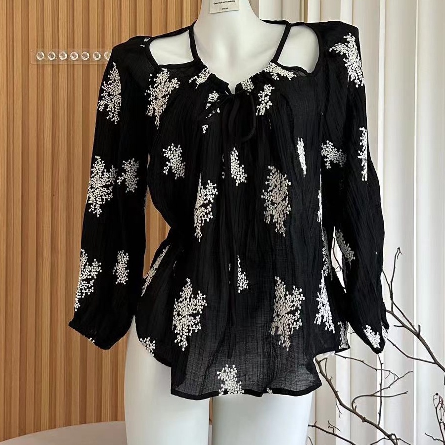 Multiplication srk summer thin black long-sleeved sunscreen shirt women 2023 new style design niche slimmer look floral top ff