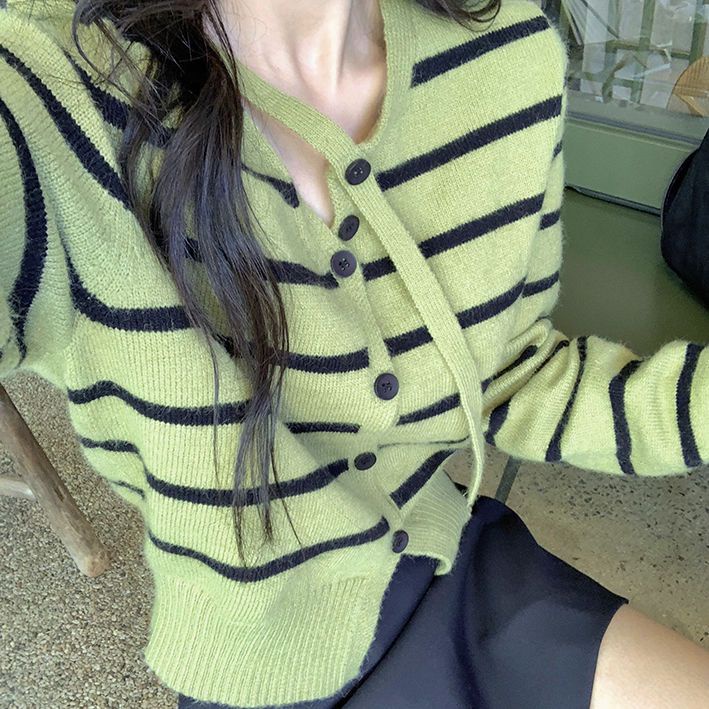 Áo Khoác Cardigan Dệt Kim Tay Dài Kẻ Sọc Màu Xanh Lá Phong Cách Retro Mới Cho Nữ