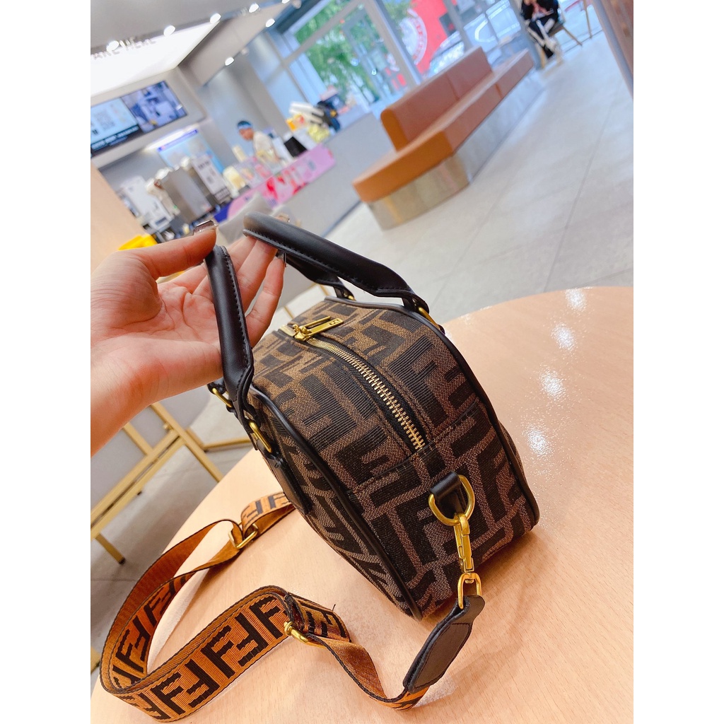 Túi Đeo ChéO ThờI Trang 3479FENDI Cho Nam Và Nữ