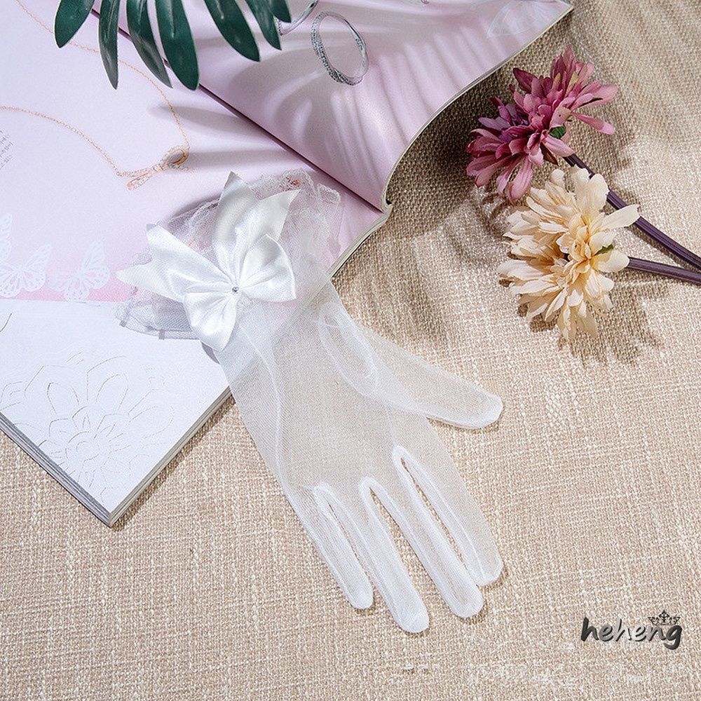 Găng Tay Cô Dâu Đính Nơ Ren Trắng Thanh Lịch