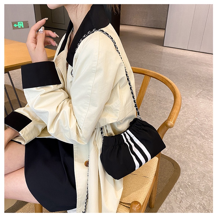 Túi xách đeo vai CHAIKA KILTER bằng nylon màu trơn xu hướng cổ điển đáng yêu thời trang phong cách mới cá tính cho nữ