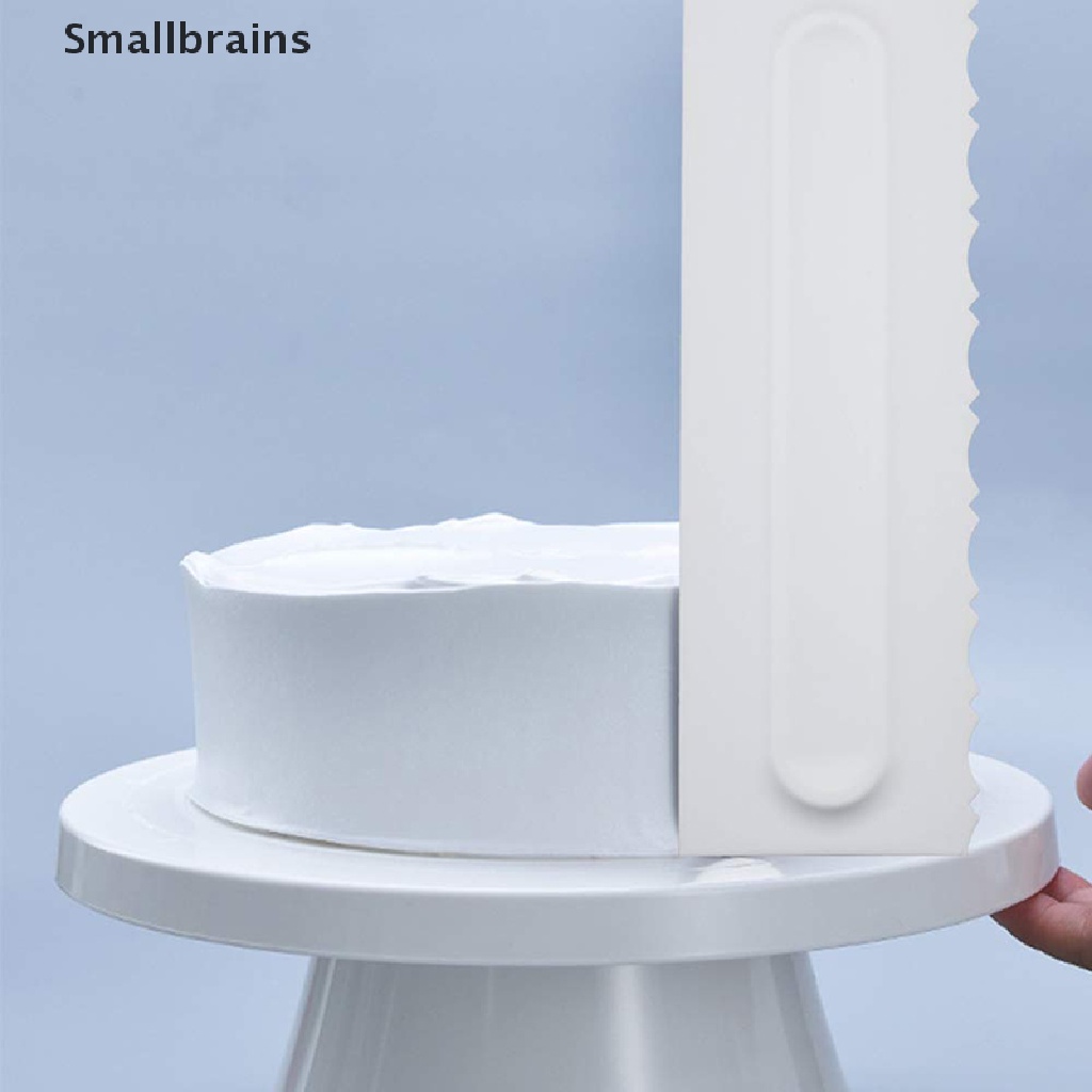 Dụng Cụ Trang Trí Bánh Kem Bằng Nhựa Tiện Lợi