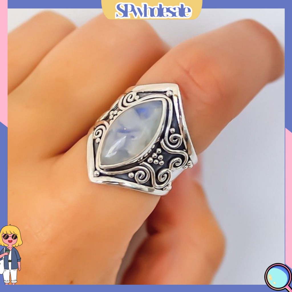 <SPwholesale> Nhẫn Đính Đá Mặt Trăng Hình Oval Lớn Độc Đáo Phong Cách Punk Cổ Điển
