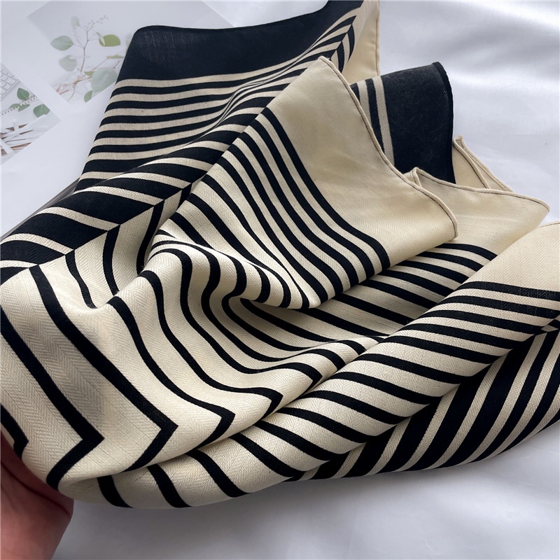 Khăn Choàng Cổ Hình Vuông 65X65Cm Bằng Vải Nhung Mềm Mại Thân Thiện Với Da Trẻ Em