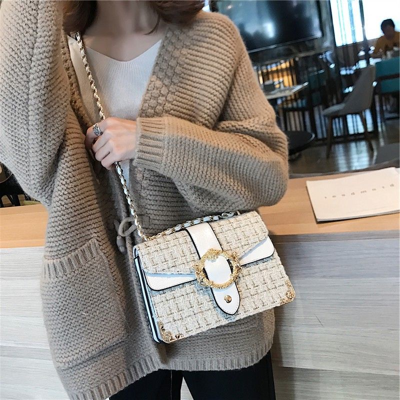 Túi Đeo Chéo Phối Dây Xích Thời Trang 2023 Dành Cho Nữ