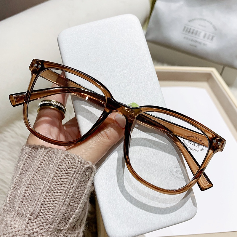 Kính Cận Thị Gọng Lớn Chống Ánh Sáng Xanh Dương Dễ Phối Đồ Cho Nam Và Nữ