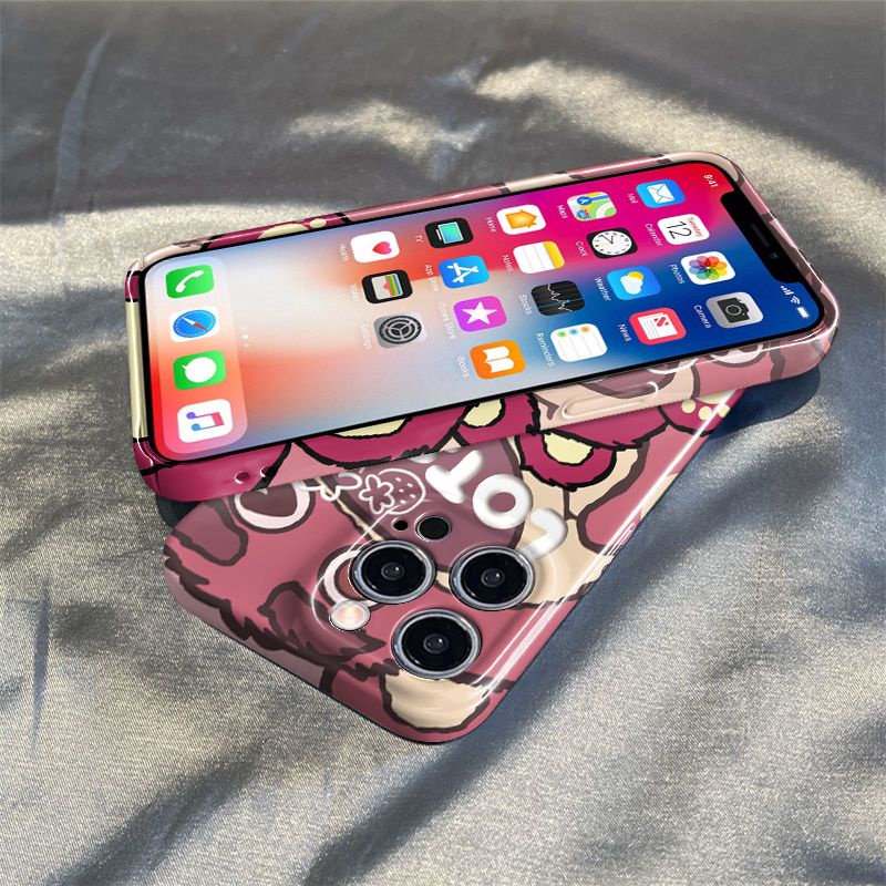 Ốp Điện Thoại Cứng Họa Tiết Gấu Và Dâu Tây Dễ Thương Cho Iphone 14pro 12pro 11 / XR7 max 8 13