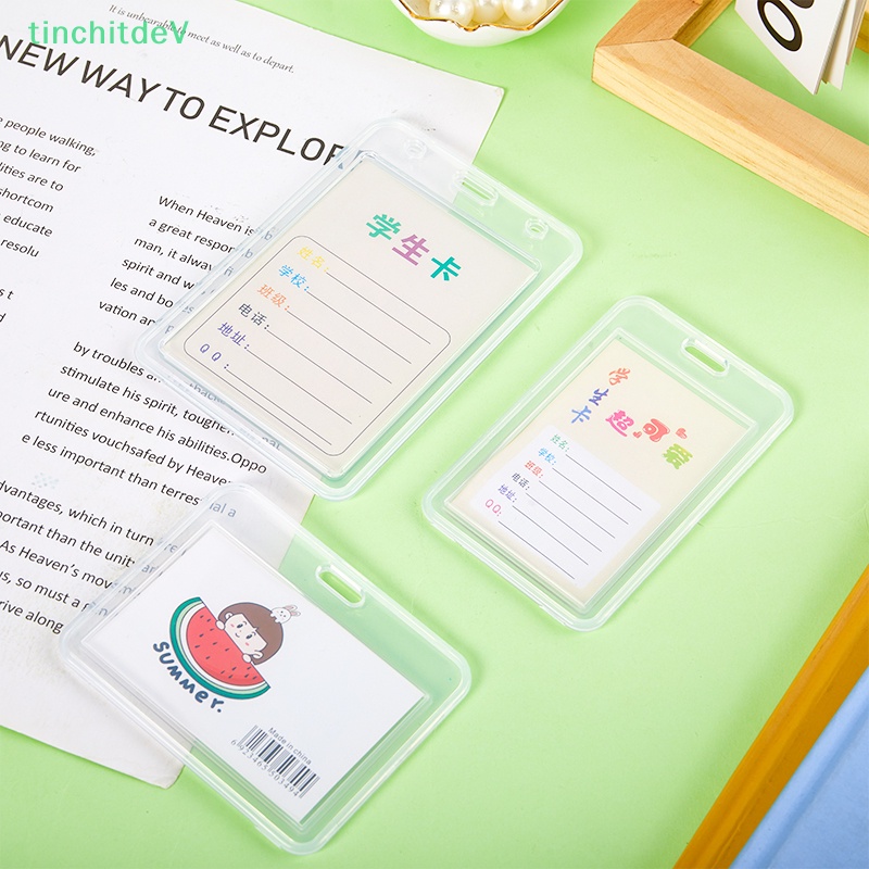 Set 1 Hộp Đựng Thẻ Tên Bằng Nhựa Trong Suốt Có Thể Thu Gọn Kèm Dây Đeo Tiện Dụng Cho Học Sinh