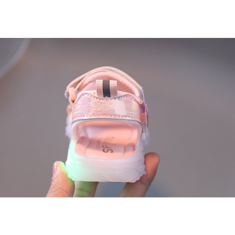 Giày Xăng Đan Đi Biển Thoáng Khí Chống Va Chạm Có Đèn Thời Trang Mùa Hè 2023 Cho Bé