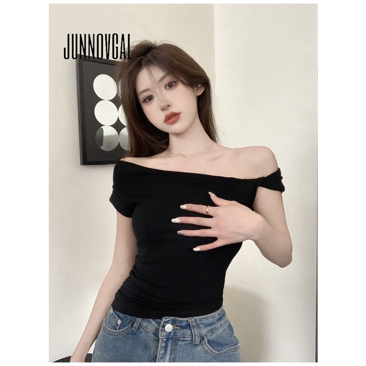 Áo nữ JUNNOVGAL tay ngắn trễ vai eo cao màu trơn thời trang mới 2023