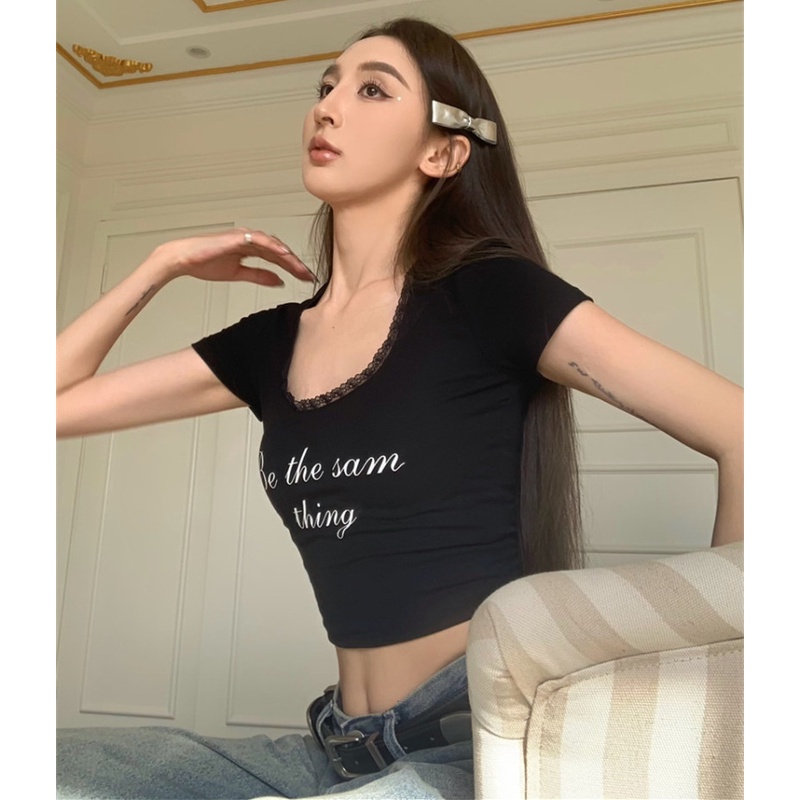 Áo Thun Ngắn Tay Cổ Vuông Phối Ren Xinh Xắn Thời Trang