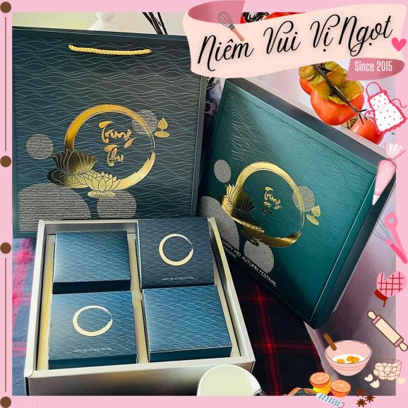 Hộp Trung Thu  ~ THU LIÊN 4 Bánh
