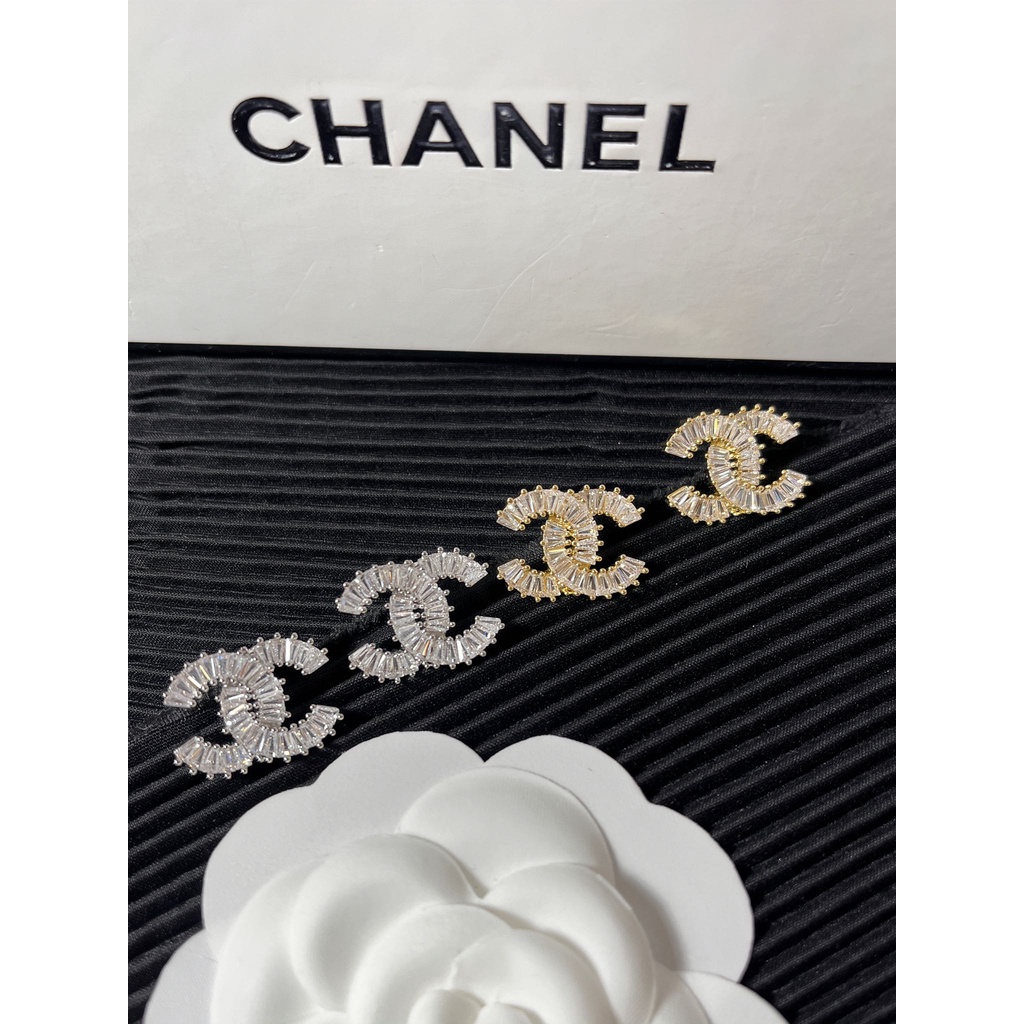 Bông Tai Bằng Thép Titan Chống Thấm Nước Không Gỉ Hình logo Thời Trang Cho Nữ