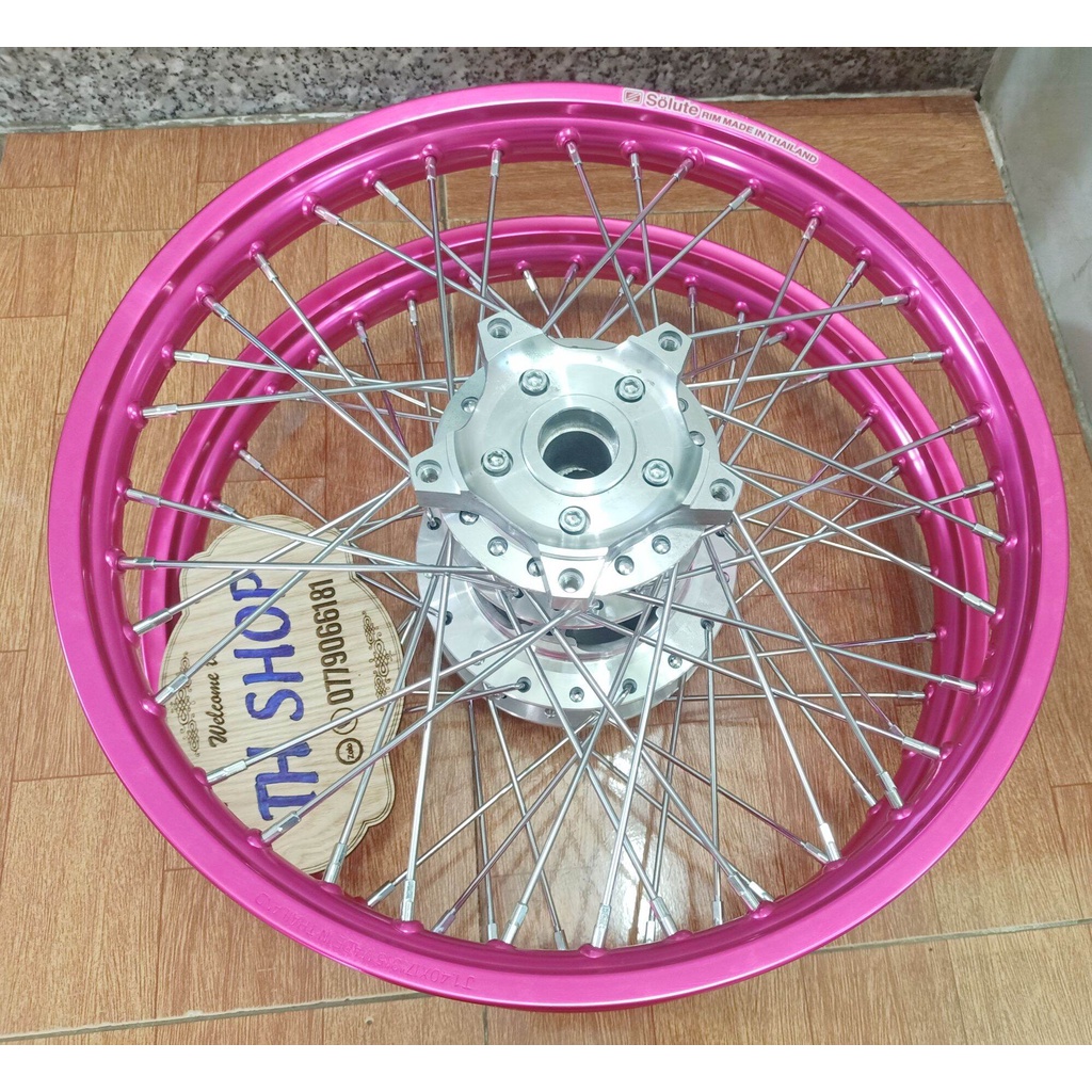 BÁNH CĂM EXCITER 150 HOẶC EXCITER 155 ĐÙM MẠ CRÔM NIỀNG NHÔM DALE SOLUTE MÀU HỒNG  THÁI LAN ĐÃ RÚT CĂM SẴN