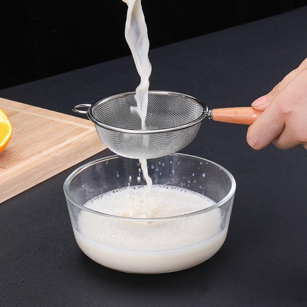 Dụng Cụ Rây Bột Làm Bánh Bằng Inox Cán Gỗ Tiện Dụng