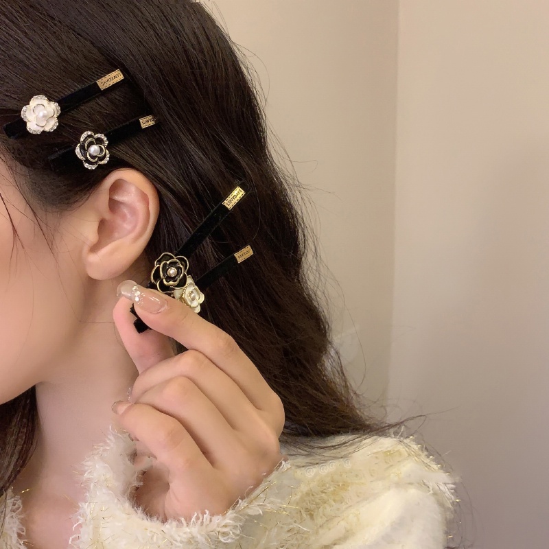 Kẹp Tóc Hình Hoa Trà Đính Ngọc Trai Thời Trang Sang Trọng Cho Nữ