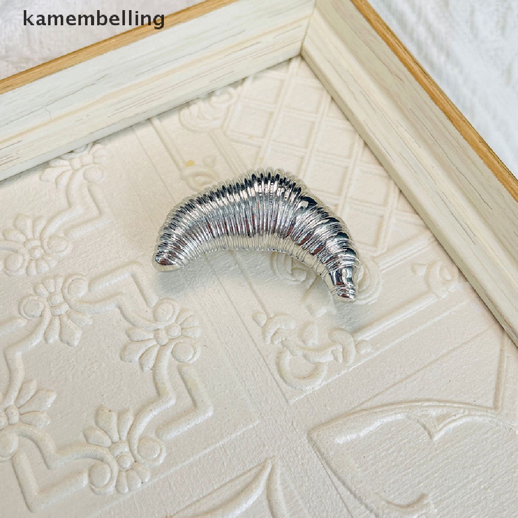 Ghim Cài Cổ Áo Bằng Hợp Kim Chống Trượt Hình Sừng Bò Croissant kamembelling Màu Bạc