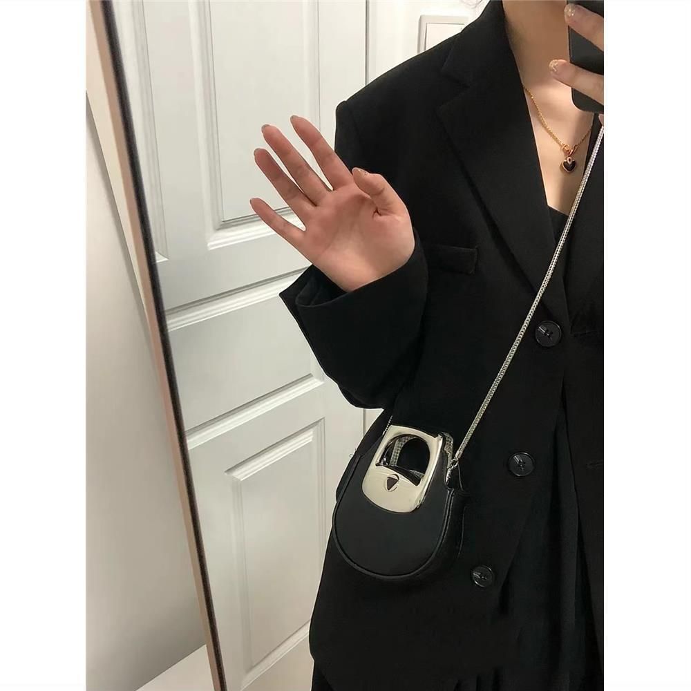 Túi xách nữ Đeo chéo tote mini Dây Xích Thời Trang Xuân Hè Mới 2023 FT7388