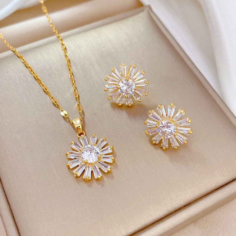 Bộ Dây Chuyền + Bông Tai Bằng Thép Titan Hình Hoa Hướng Dương Dát Nhẹ Sang Trọng