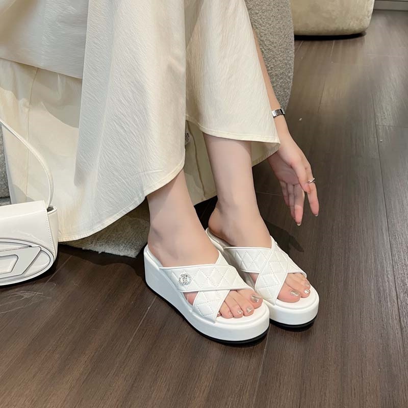 Sandal Đi Biển Đế Xuồng Dày Quai Chéo Phong Cách Roman Mẫu Mới 2023 Thời Trang Mùa Hè Cho Nữ