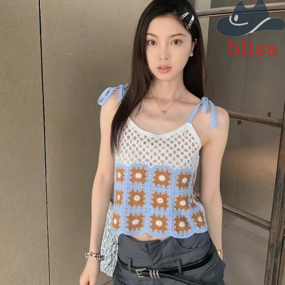 Áo Croptop Hai Dây Cổ Chữ V Thêu Hoa Phối Tua Rua Thời Trang Quyến Rũ Cho Nữ