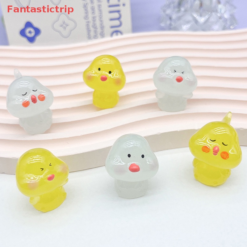 [Fantastictrip] Tượng Gà Hoạt Hình Ba Chiều Mini Bằng Nhựa Resin Dạ Quang Dễ Thương Trang Trí Bàn Làm Việc / Xe Hơi / Nhà Cửa Mới