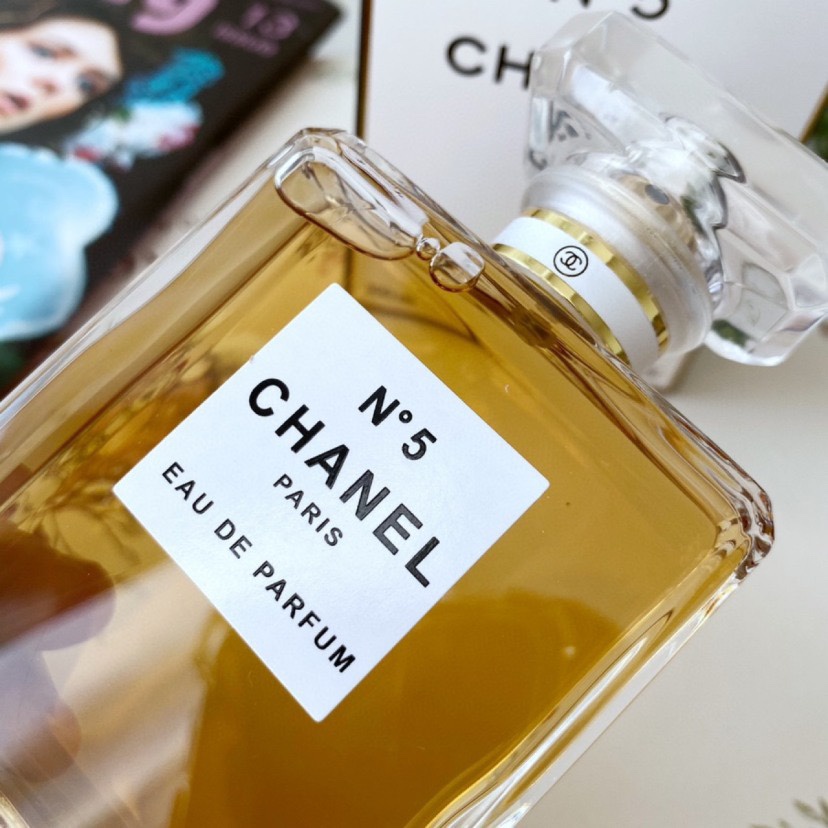 Đèn Trần Nhà Màu Vàng / Vàng Chất Lượng Cao ° 5 Nước Hoa  N5 Nữ 50ml