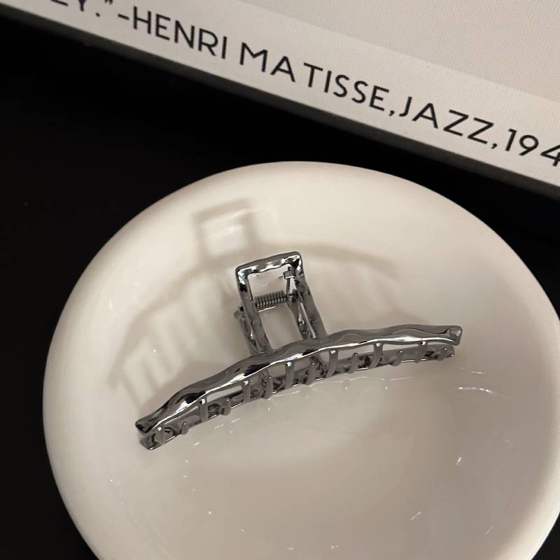 Kẹp Tóc Kim Loại Hình Cá Mập Độc Đáo Thời Trang