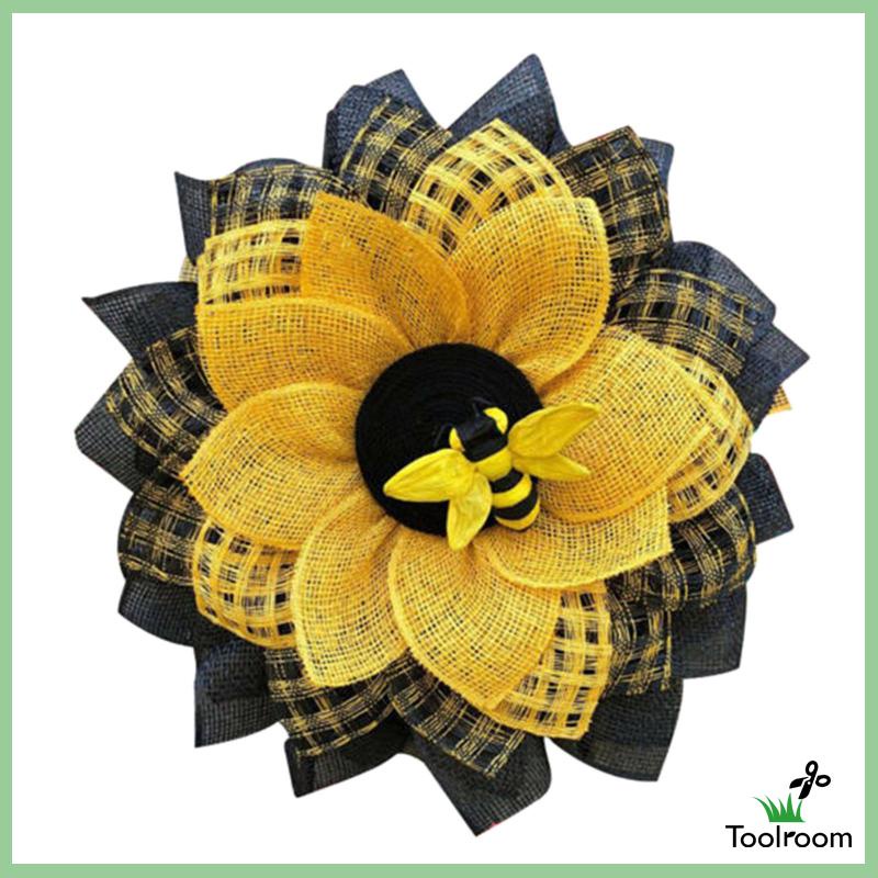 Vòng Hoa Lò Xo Treo Phía Trước Trang Trí Tiệc Cưới