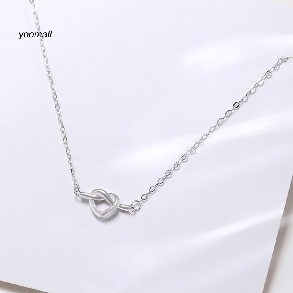 Vòng cổ Choker Mặt Trái Tim Thắt Nút Đơn Giản Sáng Tạo