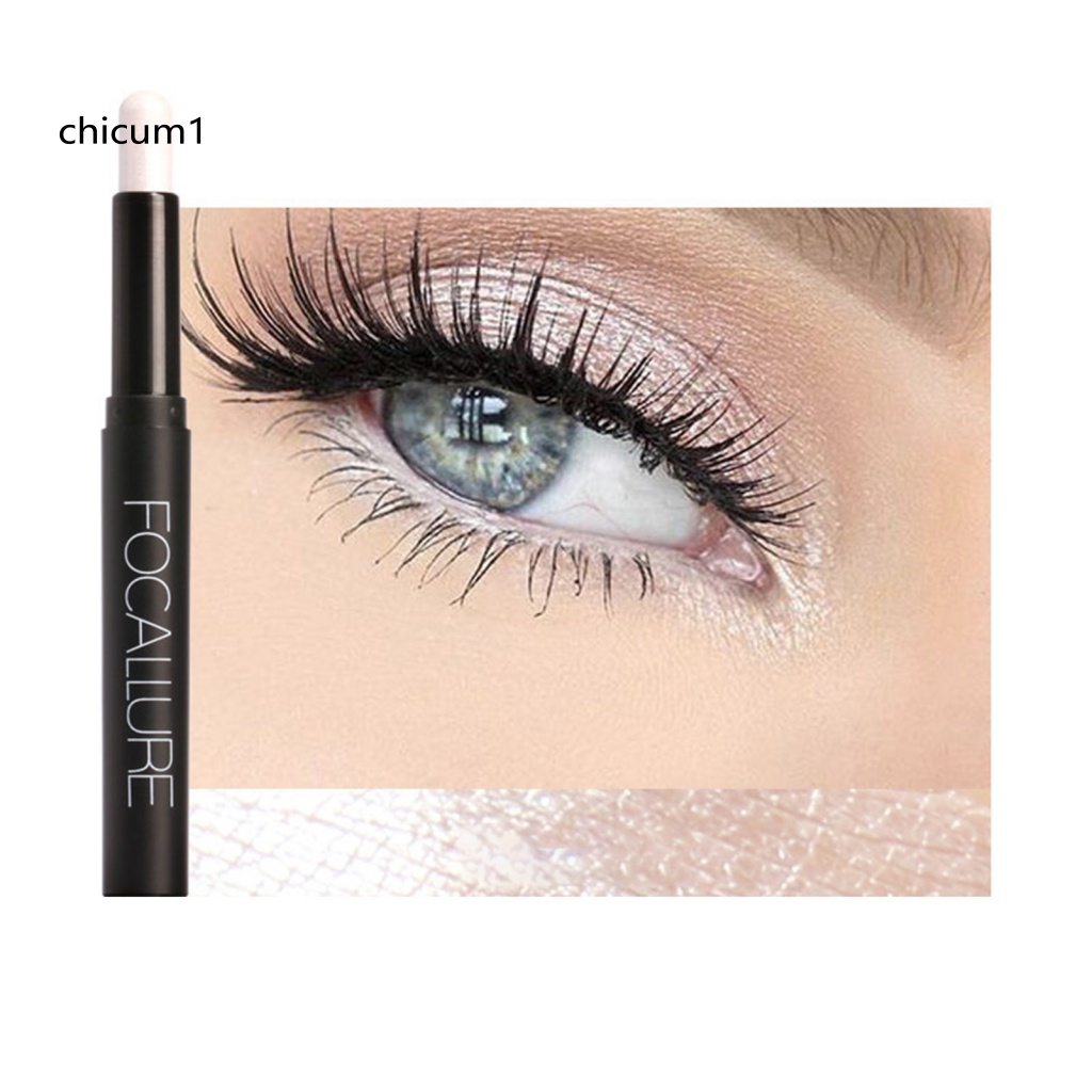 Bút Kẻ Mắt Bắt Sáng Chống Nhòe Dễ Lên Màu