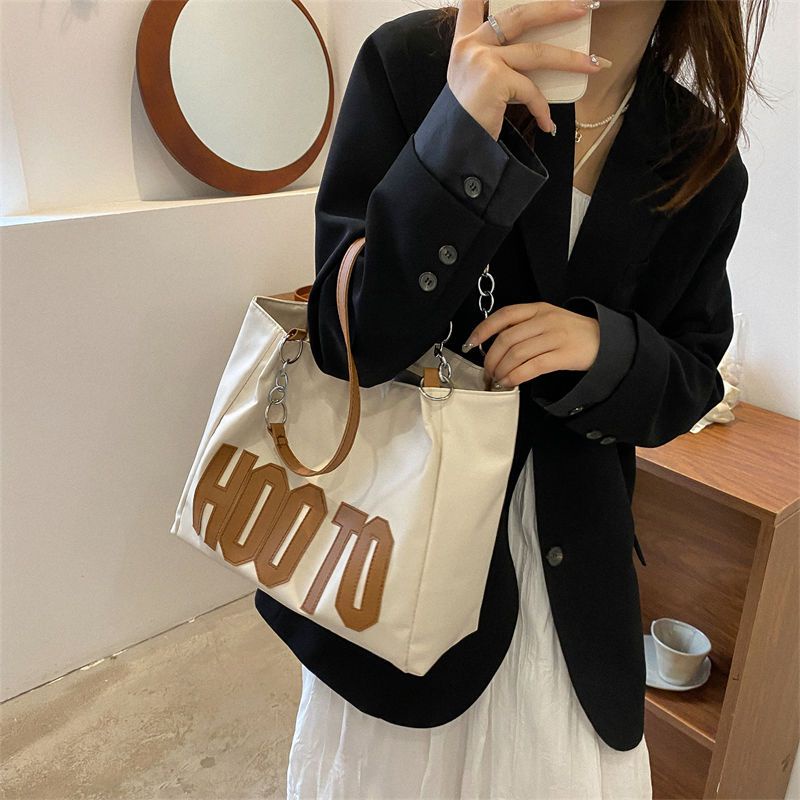 Túi Xách Đeo Vai Cỡ Lớn Phối Dây Xích Phong Cách Thời Trang Hàn Quốc Dành Cho Nữ