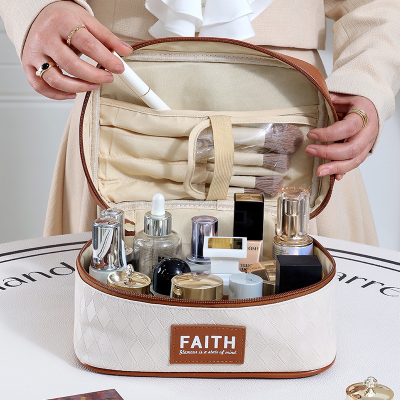 Túi Vuông Đựng Đồ Trang Điểm Sang Trọng Tiện Dụng Khi Đi Du Lịch