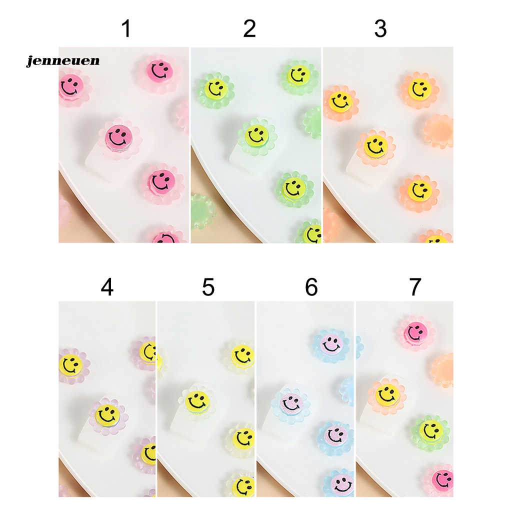 Bộ 30 Phụ Kiện Trang Trí Móng Tay Hình Hoa Mặt Cười Xinh Xắn