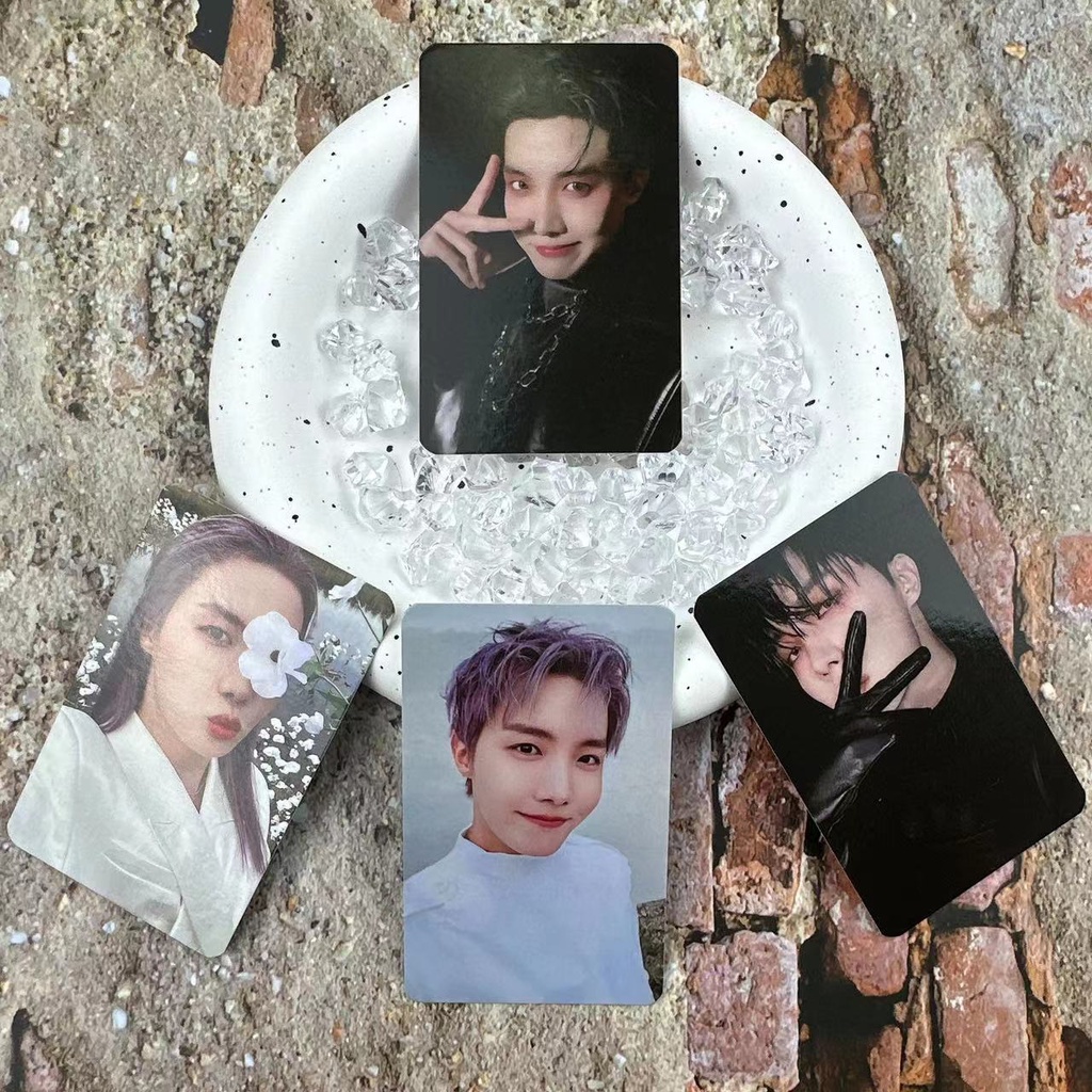 Set 8 Tấm Ảnh Thẻ In Hình Các Thành Viên Nhóm Nhạc Kpop BTS