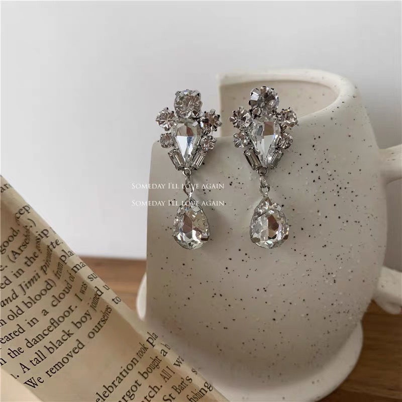 Bông Tai Hình Giọt Nước Đính Kim Cương Lấp Lánh Phong Cách Retro Thời Trang Hàn Quốc Cho Nữ