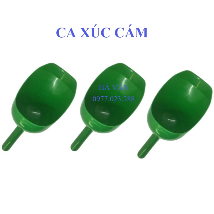 Ca nhựa xúc cám 1.5kg - Gáo Xúc Cám Bằng Nhựa Nguyên Sinh Cao Cấp, An Toàn