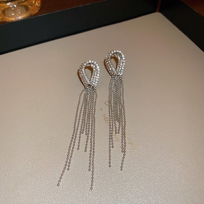 Bông Tai Mạ Bạc 925 Hình Giọt Nước Dáng Dài Đính Kim Cương Giả Phong Cách Âu Mỹ Thời Trang Cho Nữ